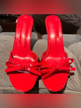 Red Patent Bow Slide Sandals - Women's